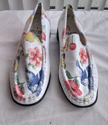 Ara white crackle - ara, floral